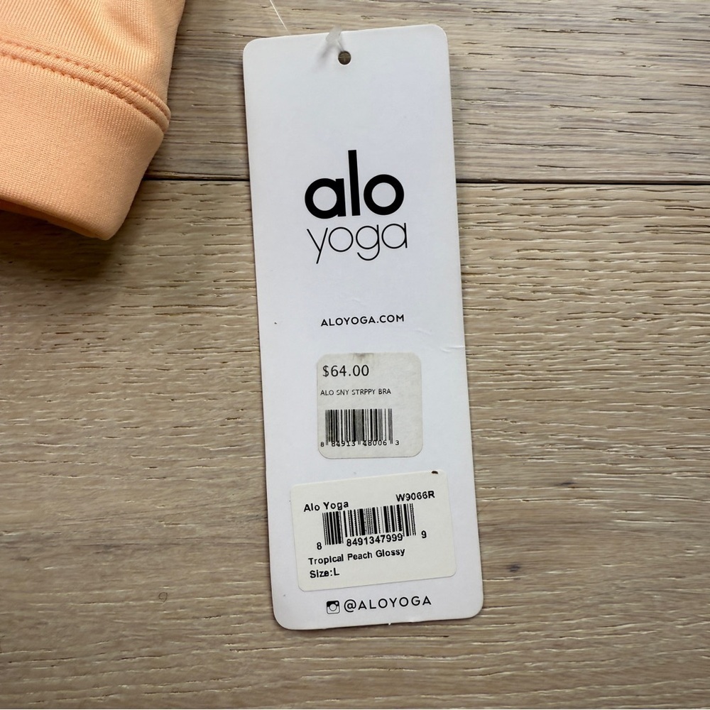 ALO Yoga Sunny Strappy Bra - Picture 4 of 6